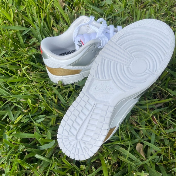 Women Nike Dunk Low - Picture 4 of 4